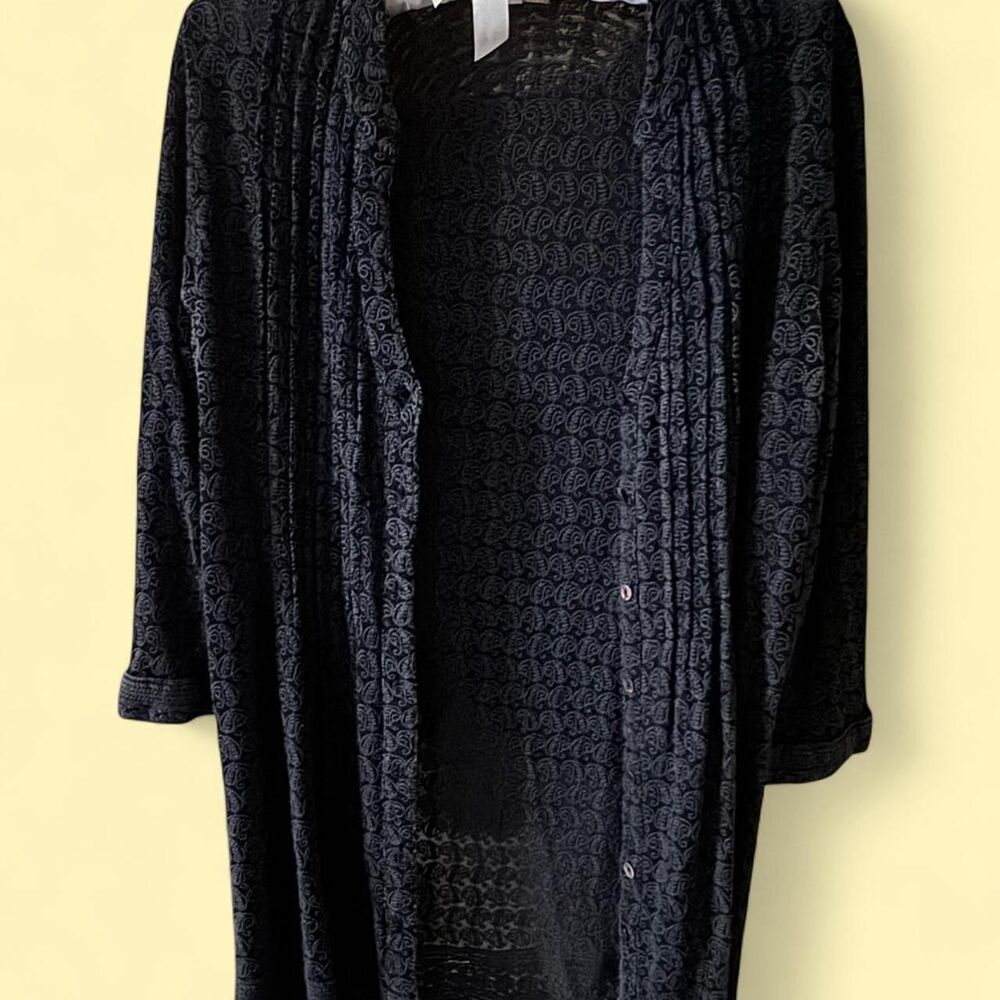 Black paisley cardigan 🖤✨